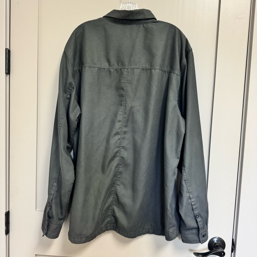 Mountain Hardware Dark Gray Button Down Casual Sh… - image 5